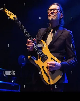 Paul Gilbert Largo